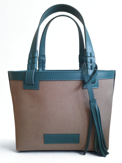 Bonita: Island, Bonita in Menorca