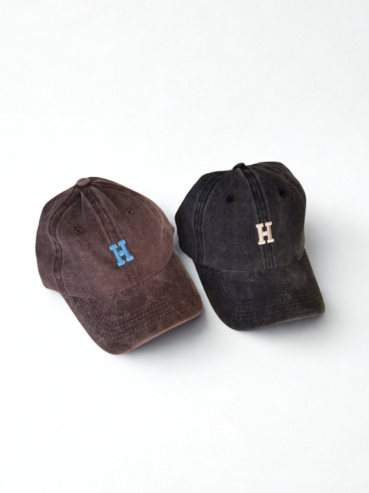 𝐂𝐎𝐋𝐋𝐄𝐆𝐄, 1 Karakter ile Kişiselleştirilebilir Nakışlı Şapka