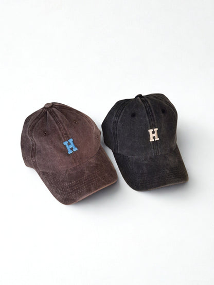 𝐂𝐎𝐋𝐋𝐄𝐆𝐄, 1 Karakter ile Kişiselleştirilebilir Nakışlı Şapka