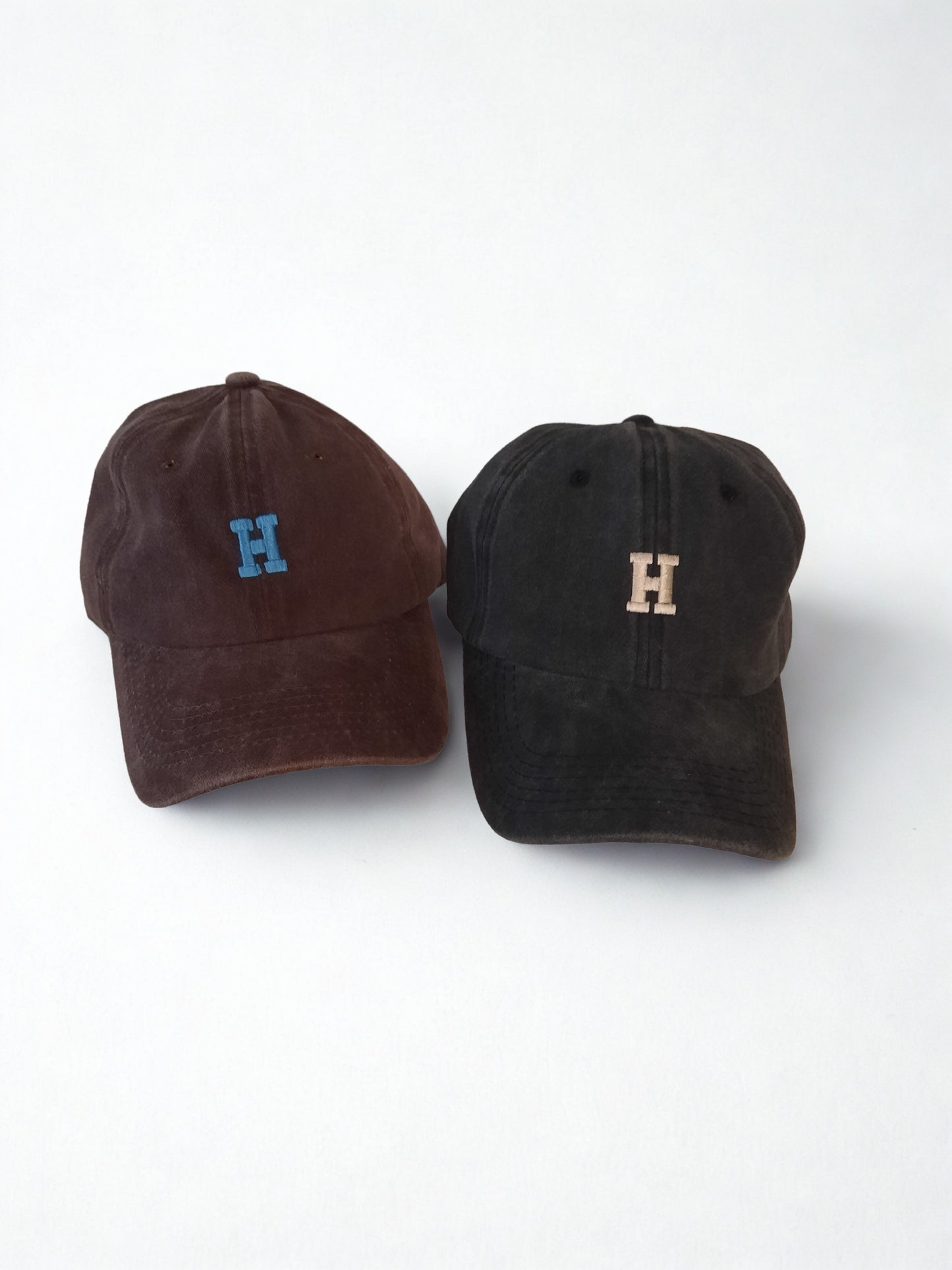 𝐂𝐎𝐋𝐋𝐄𝐆𝐄, 1 Karakter ile Kişiselleştirilebilir Nakışlı Şapka